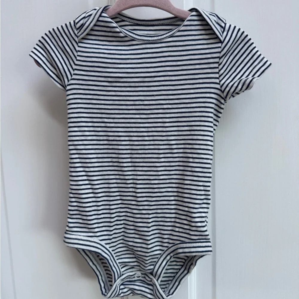 Carter’s 9M Gender Neutral Navy & White Stripe Bodysuit Onesie